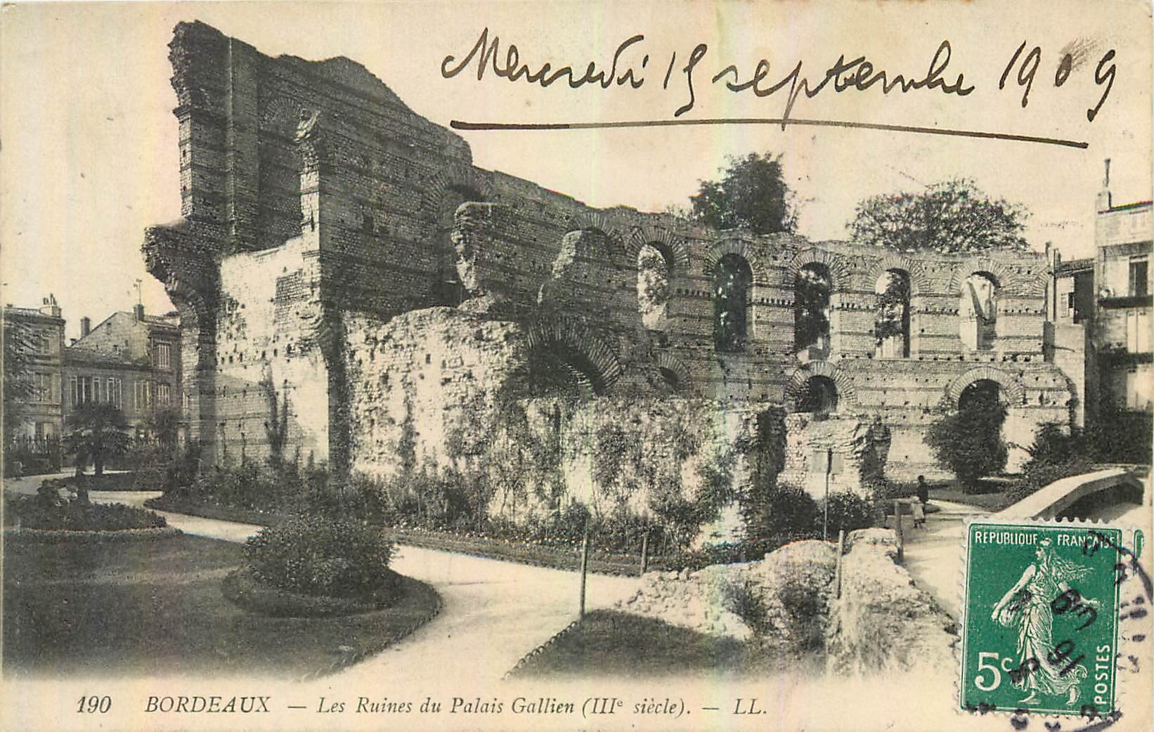 CPA Bordeaux Les Ruines du Palais Gallien 