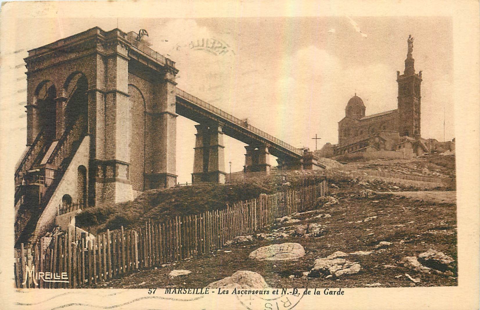CPA Marseille Les Ascenseurs et N D de la Garde 