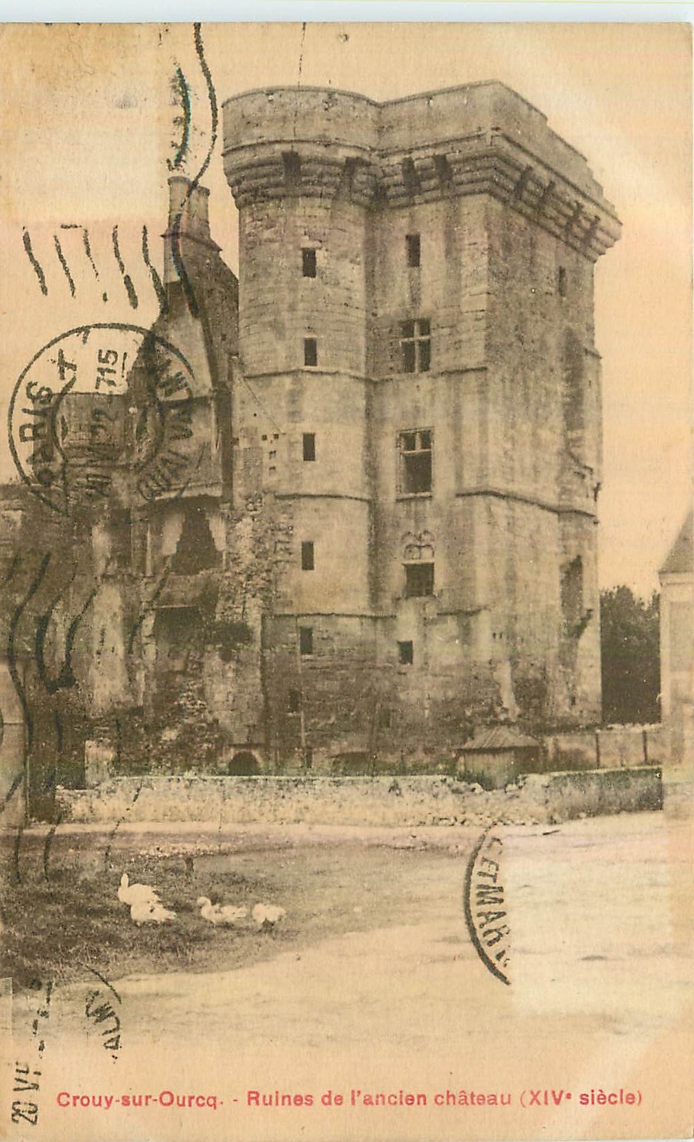 CPA Crouy sur Ourcq Ruines de l'ancien chateau 