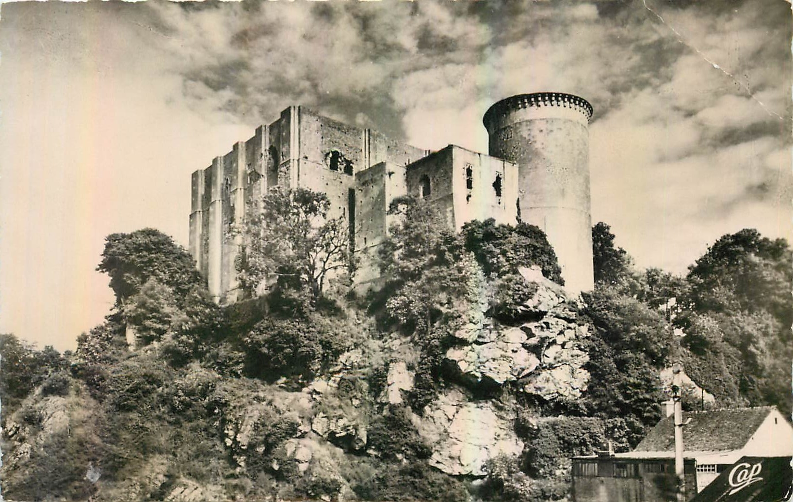 CPA Falaise Vue d'ensemble du Chateau 
