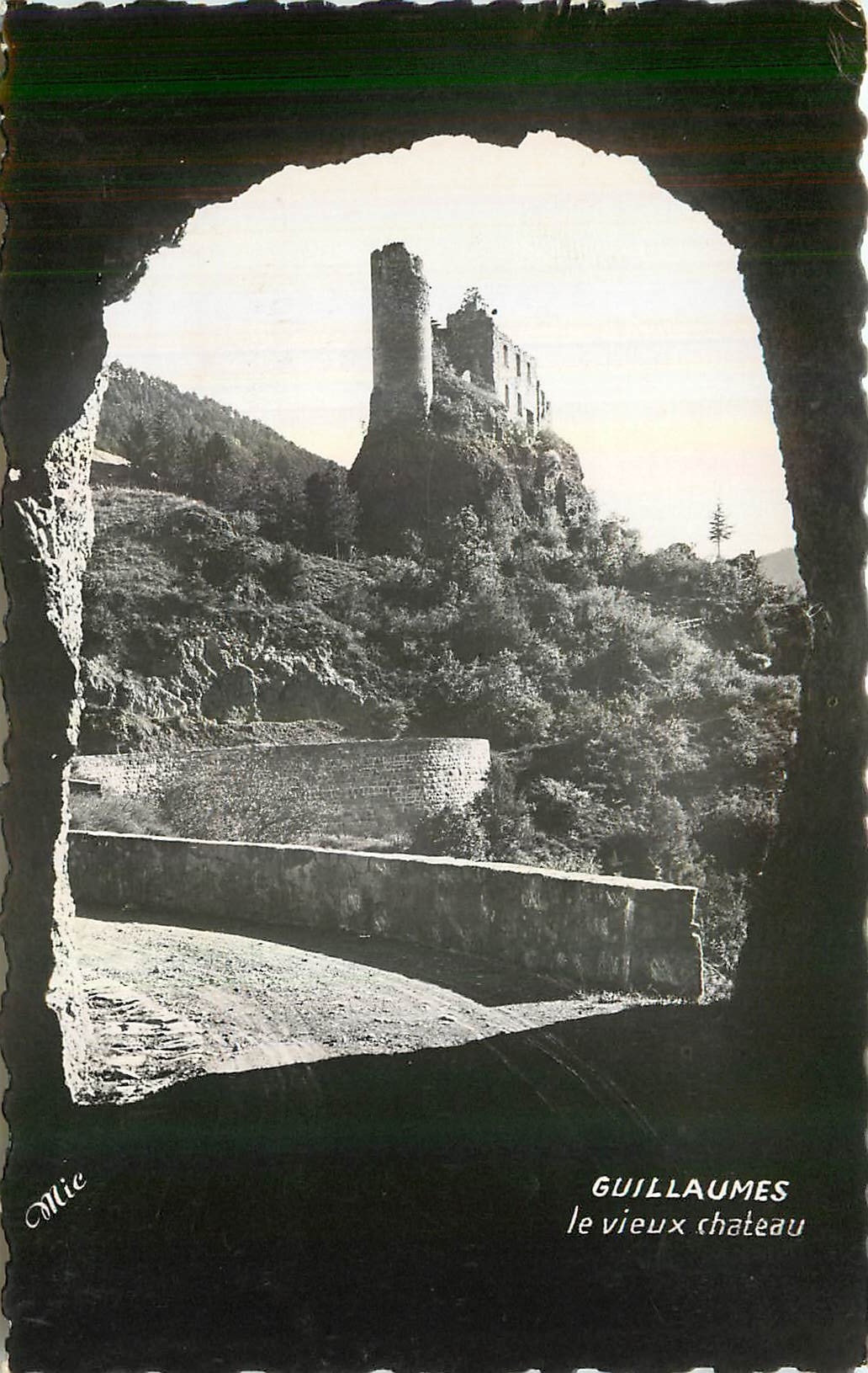 CPA Guillaumes A M Le Vieux Chateau 