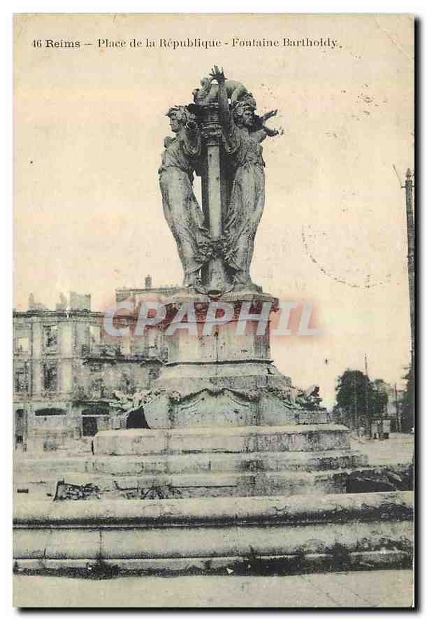 CPA Reims Place de la Republique Fontaine Bartholdy 