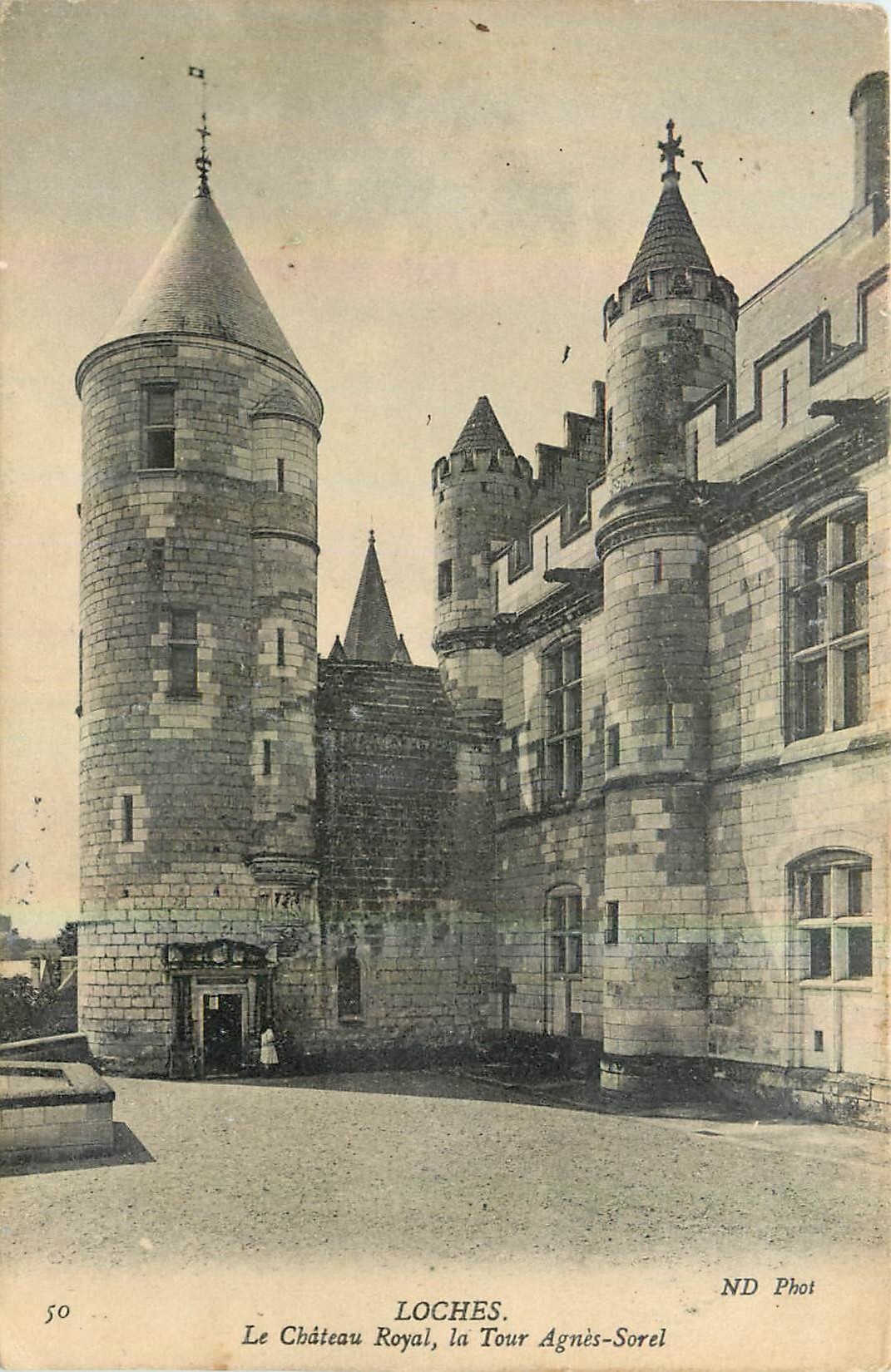 CPA Loches Le Chateau Royal la Tour Agnes Sorel 