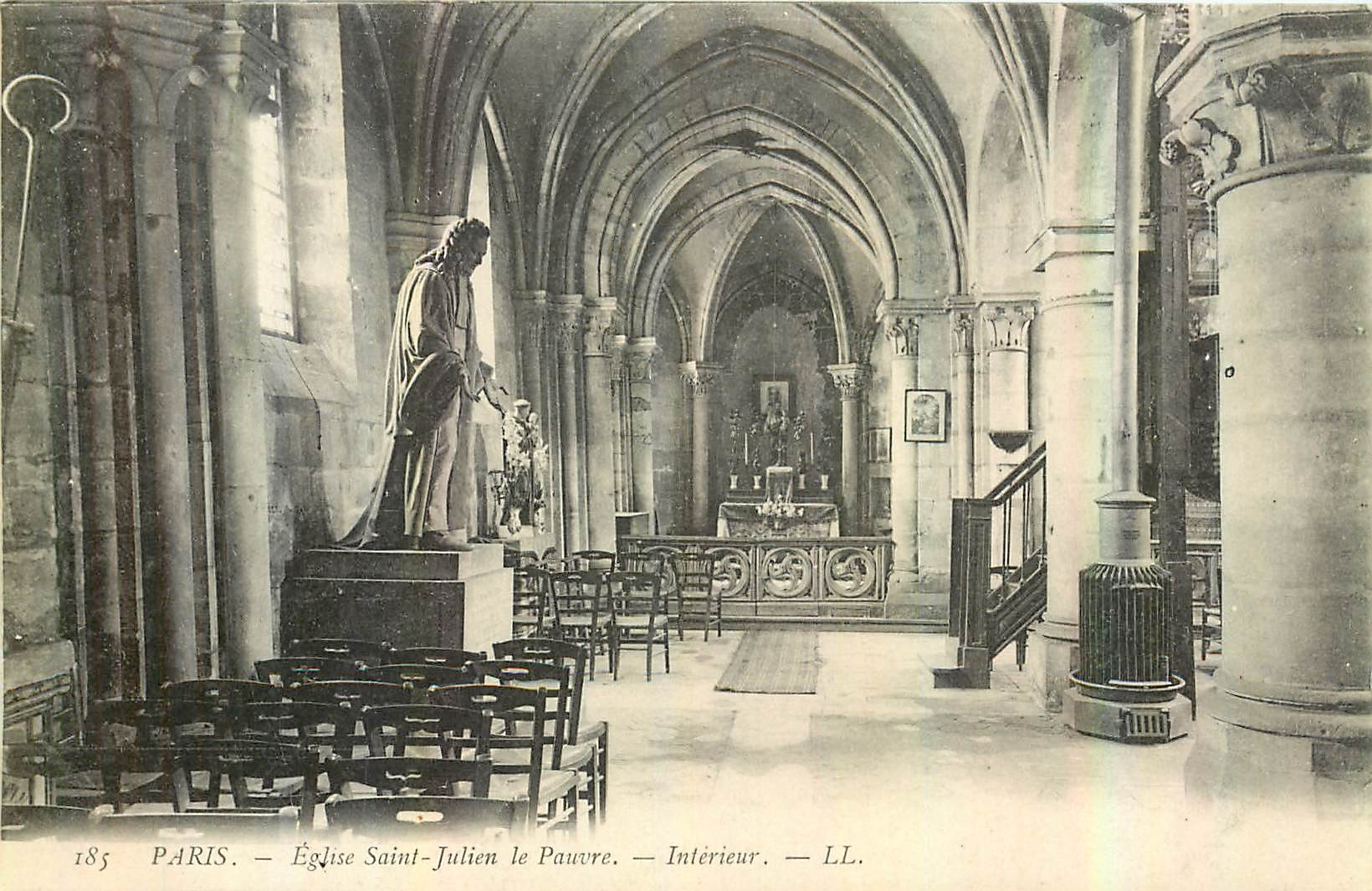 CPA Paris Eglise Saint Julien le Pauvre Interieur 