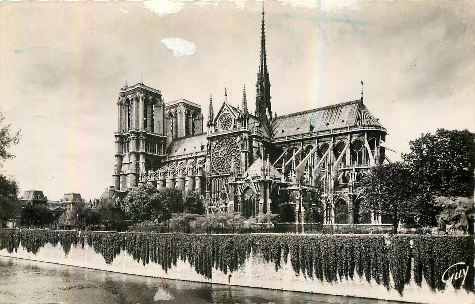 CPA Paris et ses Merveilles Abside de la Cathedrale Notre Dame 