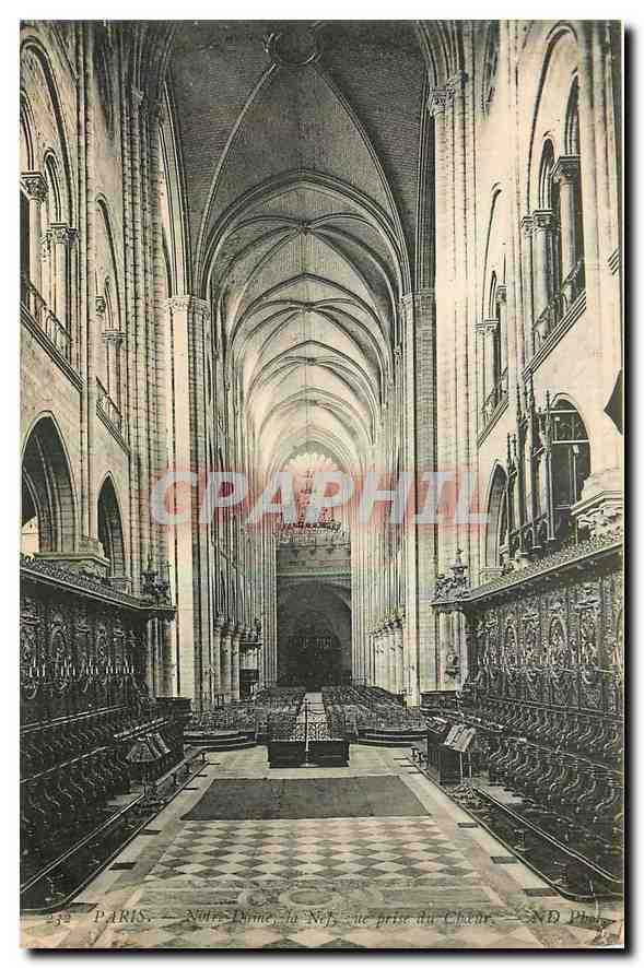 CPA Paris Notre Dame la Nef prise du Choeur 