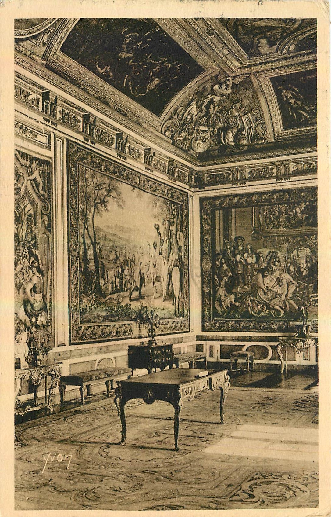 CPA Splendeurs et Charmes de Versailles Table de la Signature du Traite de Paix 
