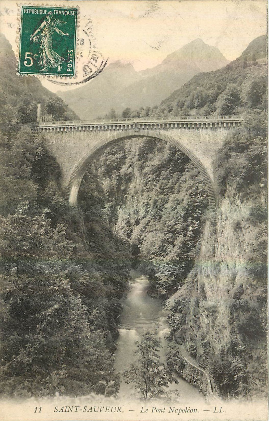 CPA Saint Sauveur le Pont Napoleon 