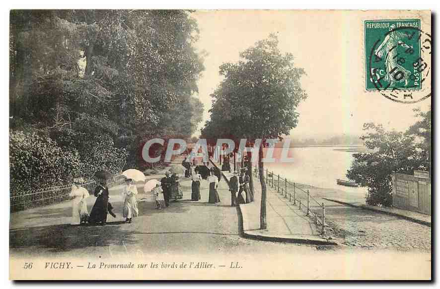 CPA Vichy la Promenade sur les Bords de l'Allier 