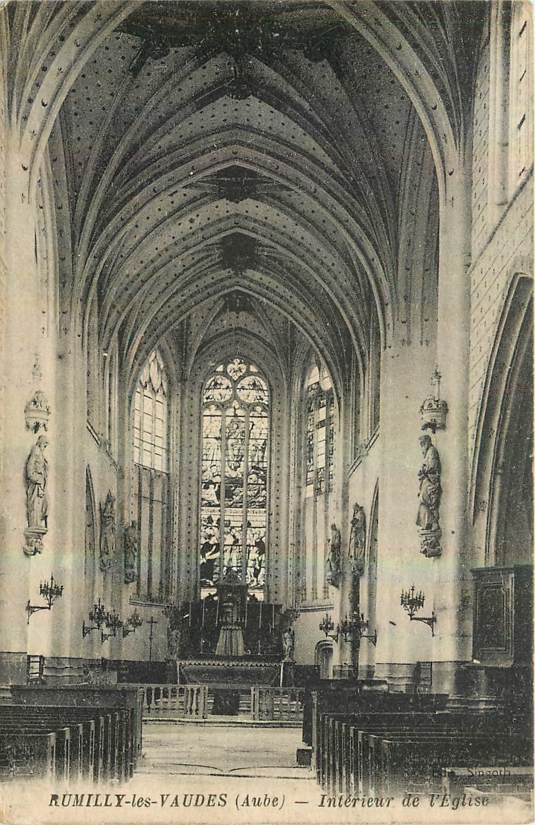 CPA Rumilly les Vaudes Aube Interieur de l'Eglise 