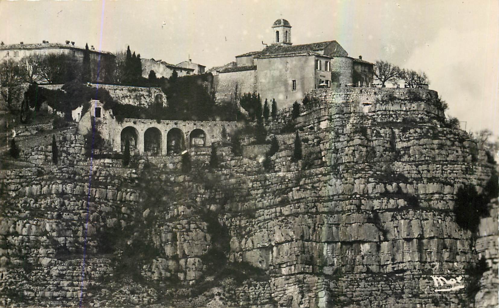 Gourdon (A.M.) — pittoresque village perché au sommet de la montagne — Les Éditions "MAR"