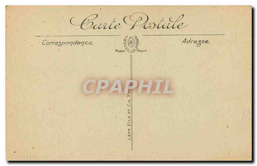 CPA Chateau de Maintenon La Cour d'honneur Vue sous le Portail d'Entree — Verso