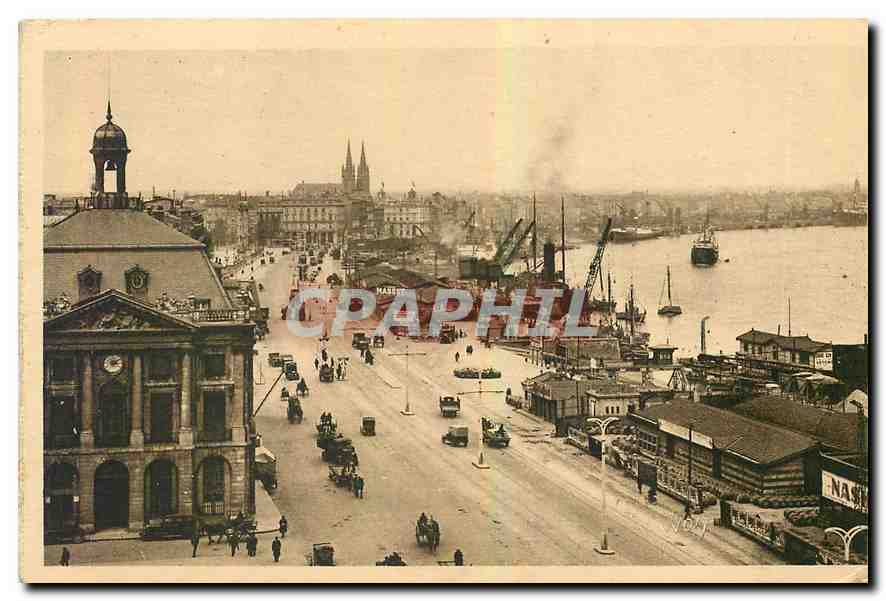 CPA Bordeaux Gironde vue generale sur le Port et le Quai de la Douane 