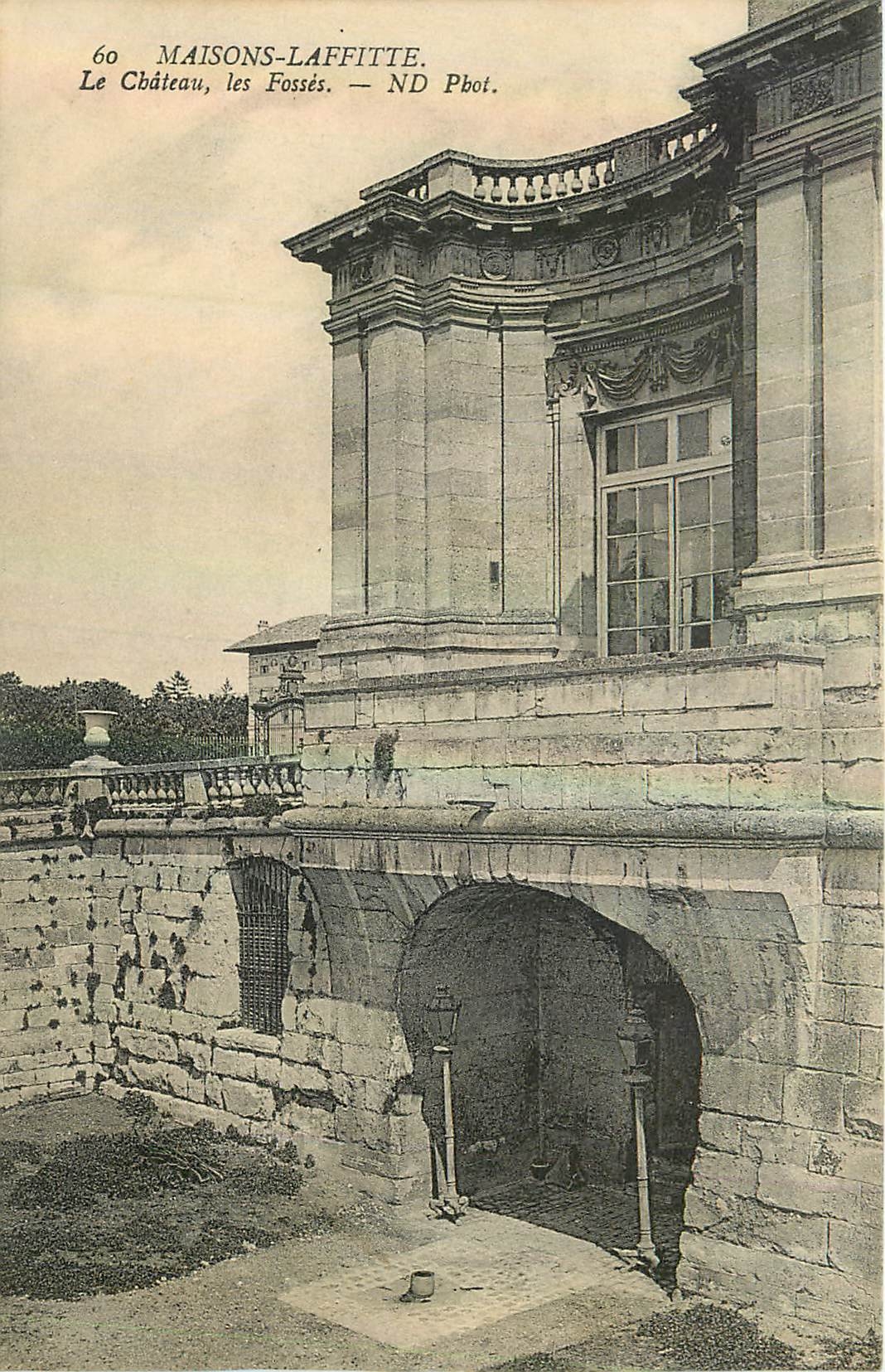 CPA Maisons Laffitte le chateau les Fosses 