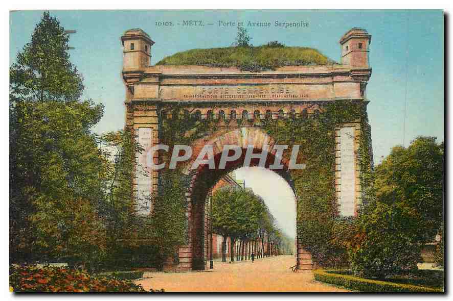 CPA Metz Porte et Avenue Serpenoise 