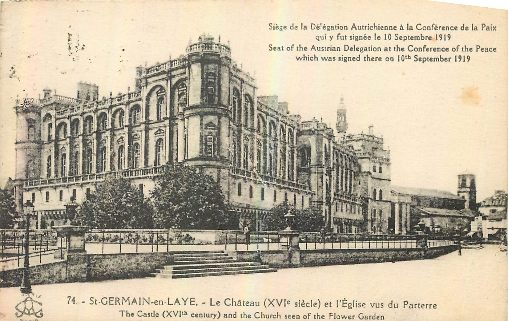 CPA St Germain en Laye le chateau XVI siecle et l'Eglise vus du Parterre 