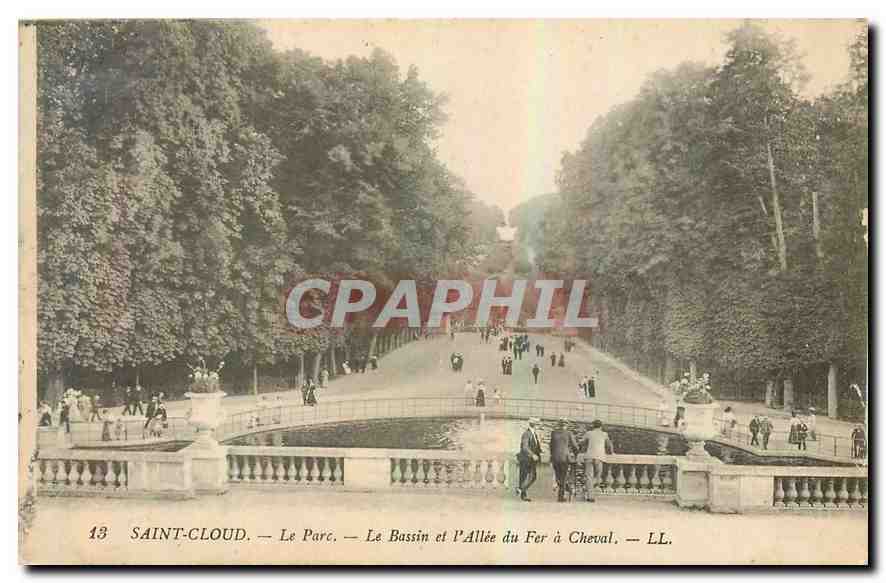 CPA Saint Cloud le parc le bassin et l'Allee du Fer a Cheval 