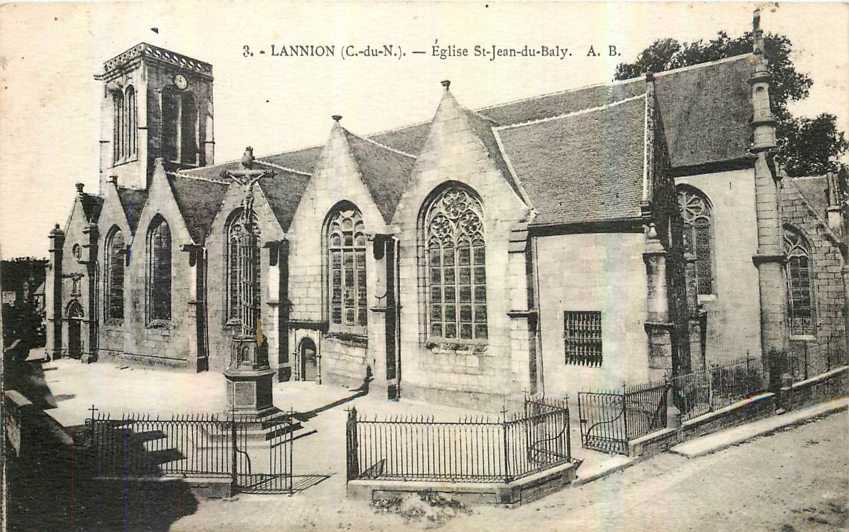 CPA Lannion C du N Eglise St Jean du Baly 