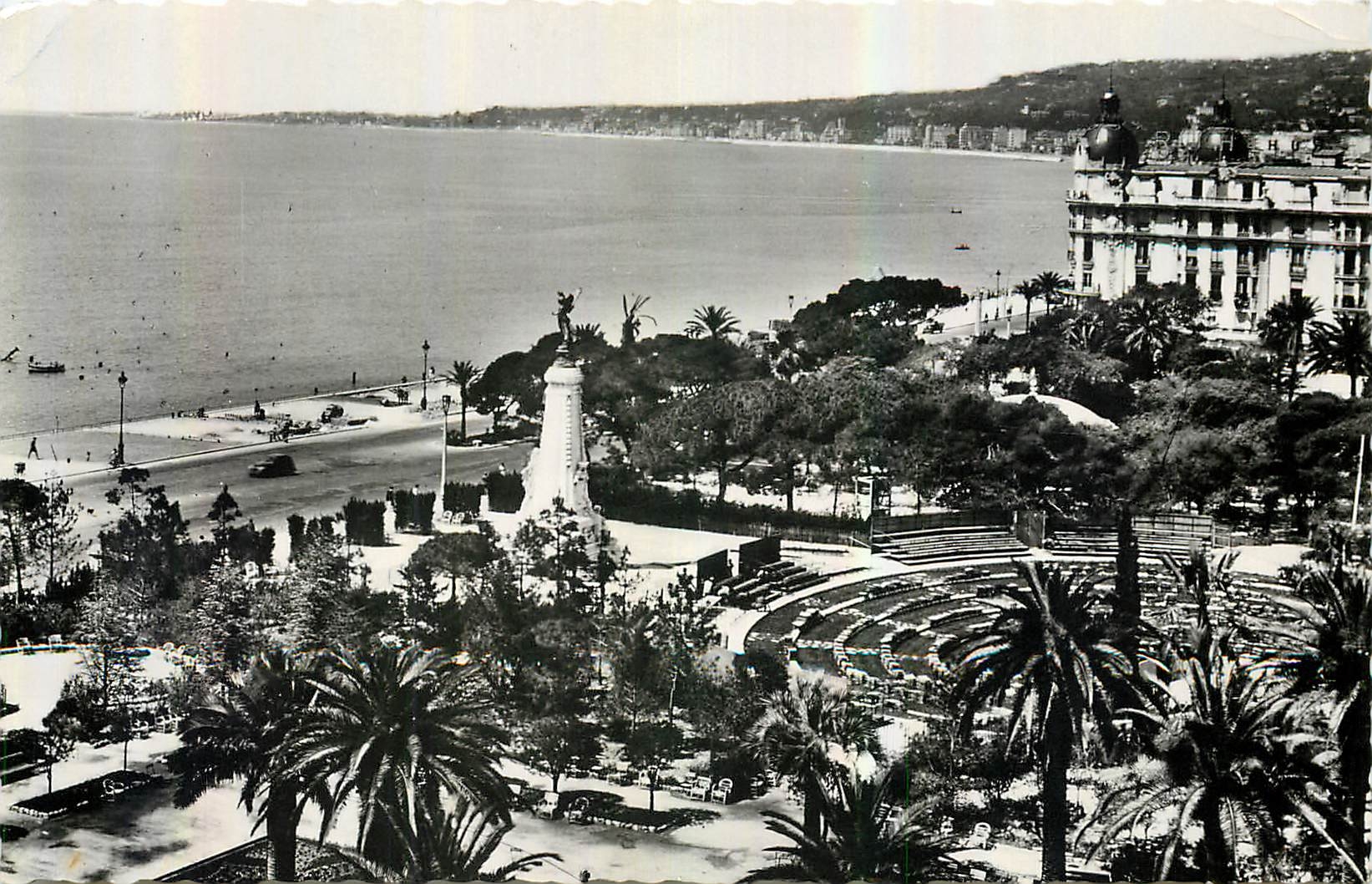 CPA Nice Le Monument du Centenaire et le Theatre de Verdure 
