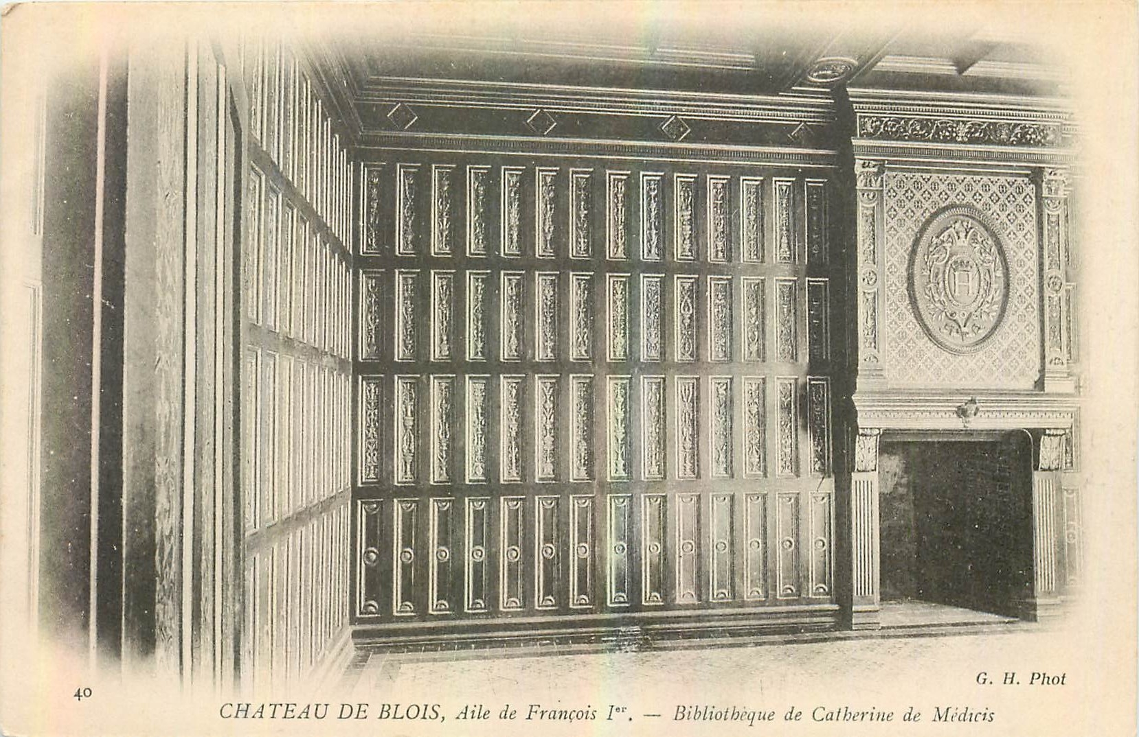 CPA Chateau de Blois Aile de Francois I Bibliotheque de Catherine de Medicis 
