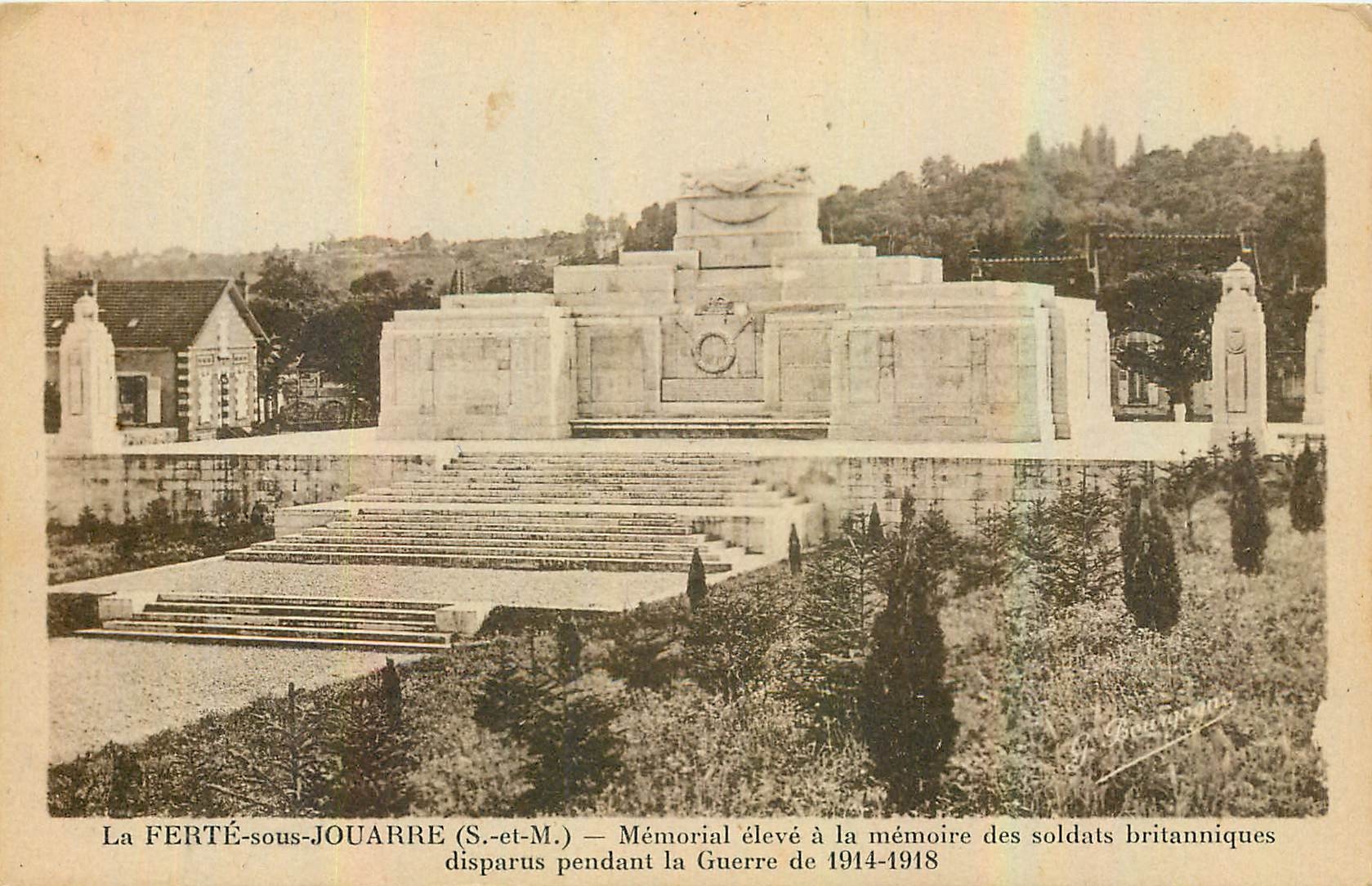 CPA La Ferte sous Jouarre S et M Memorial eleve a la memoire des soldats britanniques disparus penda