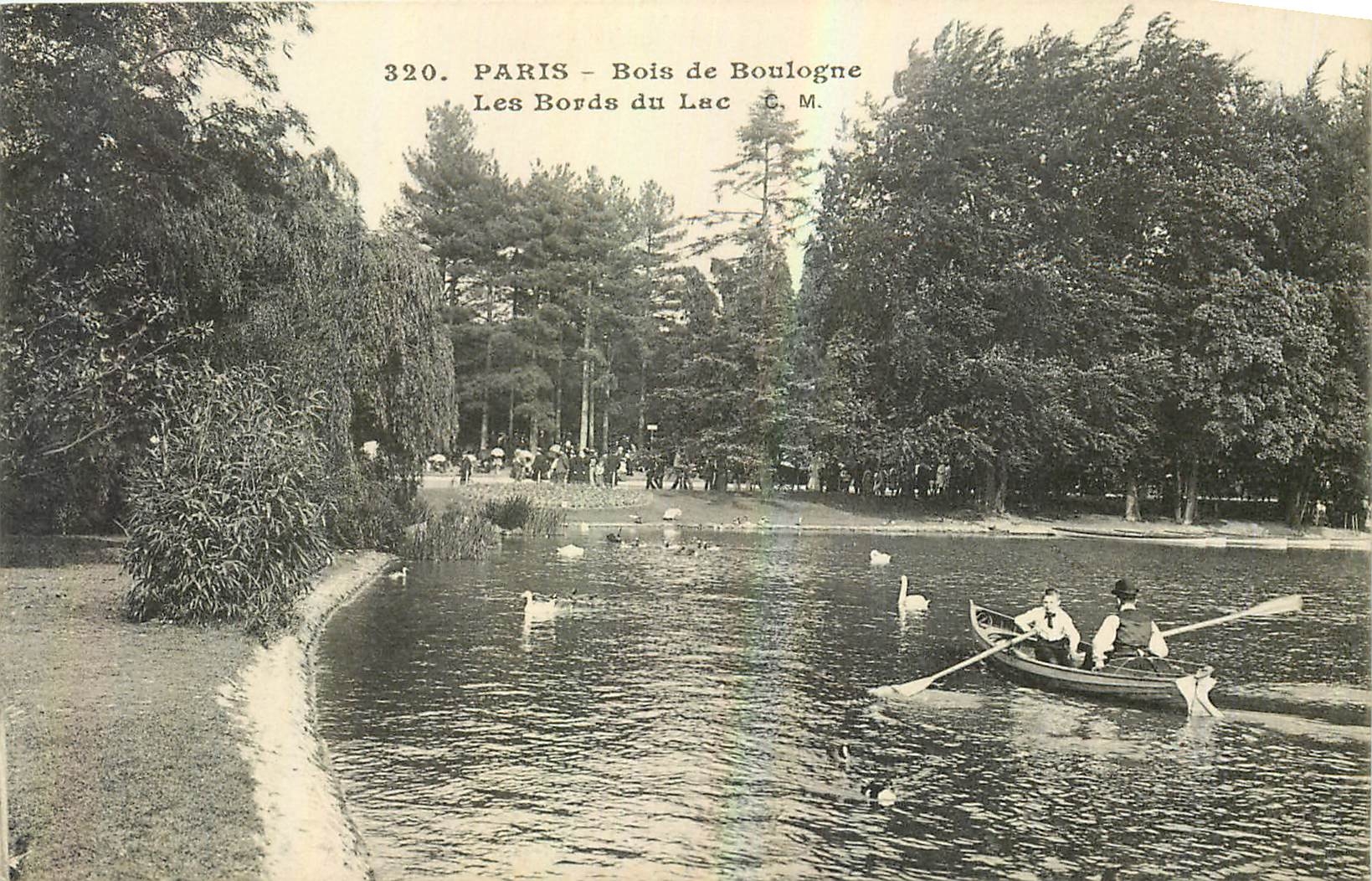 CPA Paris Bois de Boulogne Les Bords du Lac 