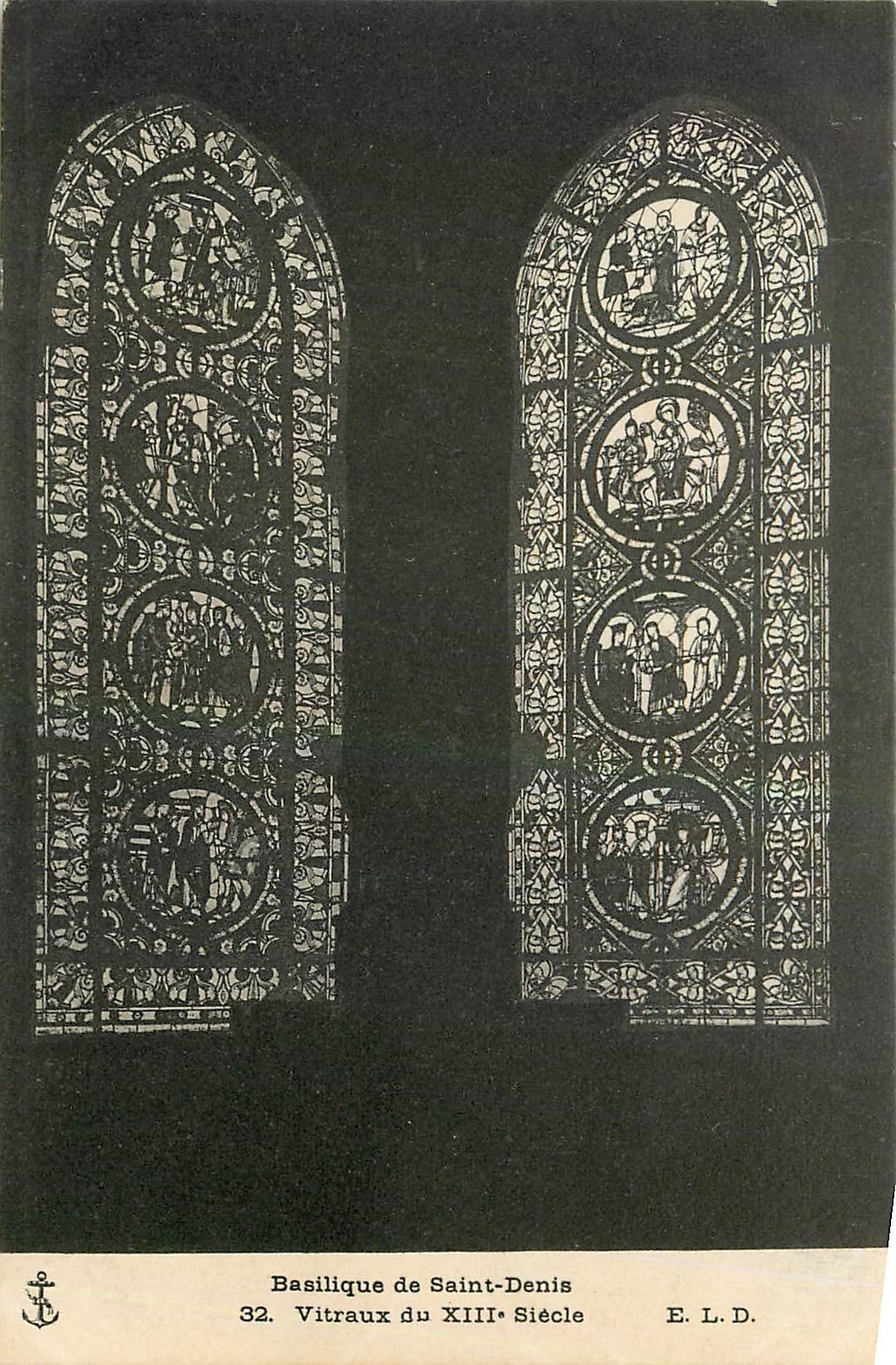 CPA Basilique de Saint Denis Vitraux du XIII siecle 