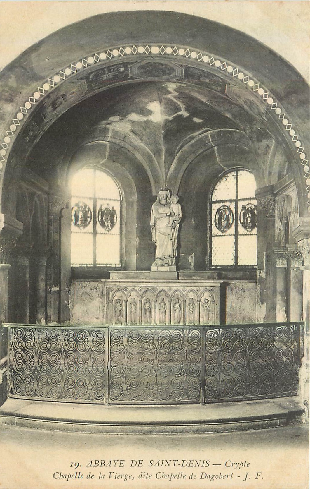 CPA Abbaye de Saint Denis Crypte Chapelle de la Vierge dite Chapelle de Dagobert 
