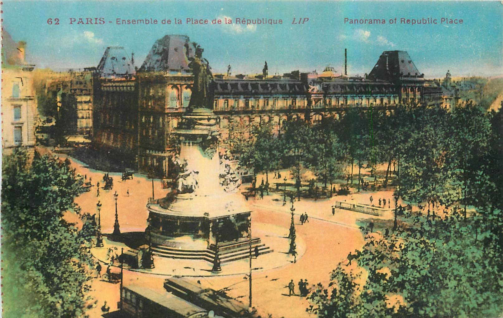 CPA Paris Ensemble de la Place de la Republique 