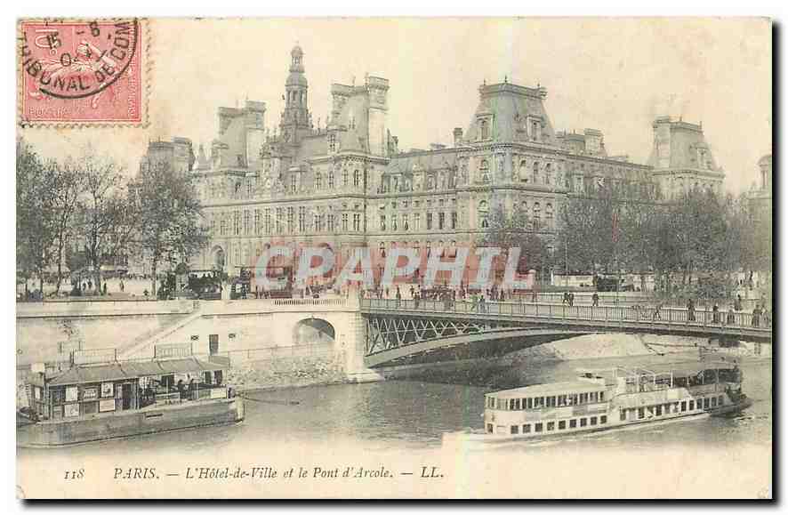 CPA Paris l'Hotel de Ville et le Pont d'Arcole Bateau 