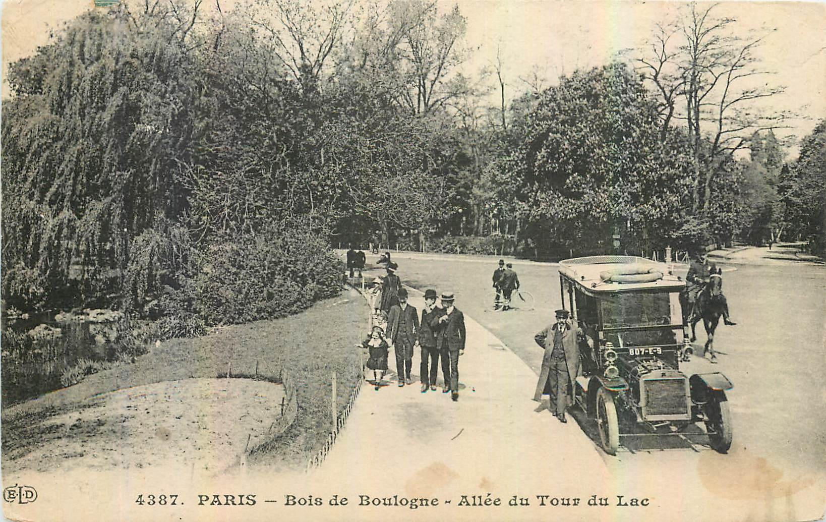 CPA Paris Vois de Boulogne Allee du Tour du Lac Automobile
