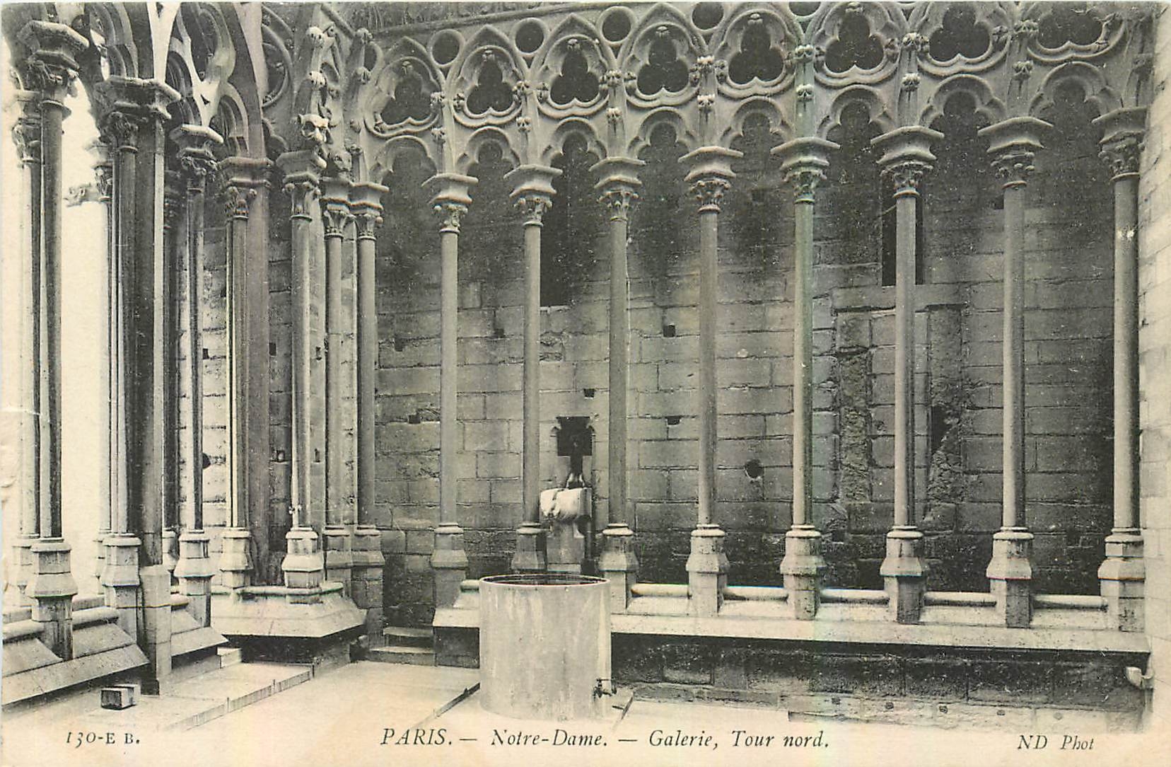 CPA Paris Notre Dame Galerie 