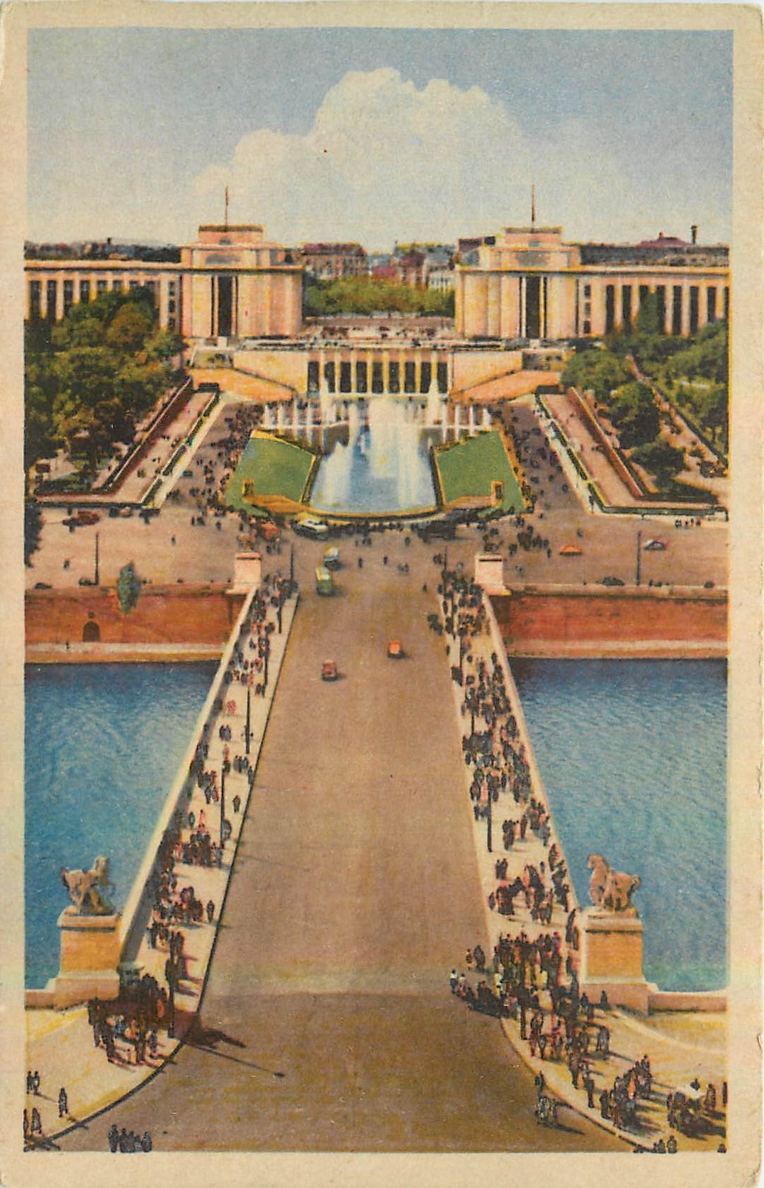 CPA Paris vue vers le Palais de Chaillot 