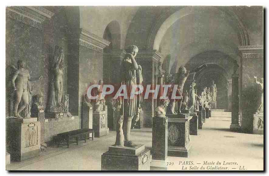 CPA Paris Musee du Louvre la salle du Gladiateur 