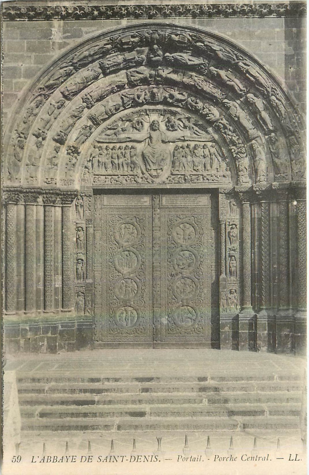 CPA L'Abbaye de Saint Denis Portail porche central 