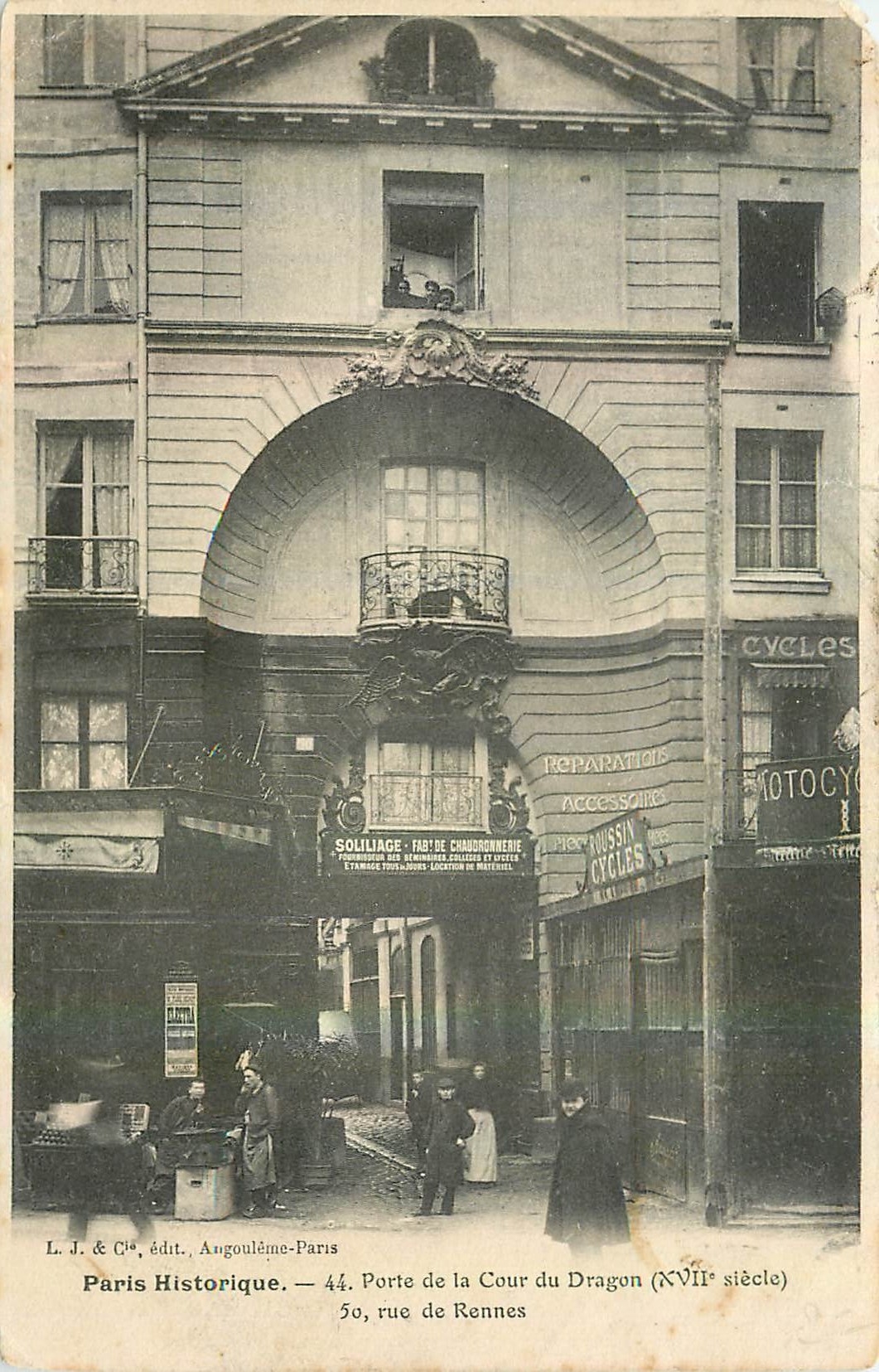 CPA Paris Historique porte de la Cour du Dragon XVII siecle 