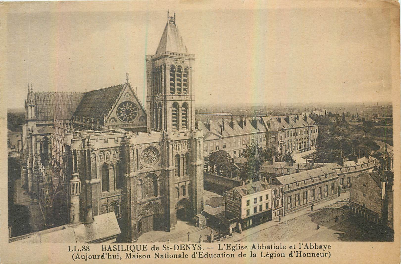 CPA Basilique de St Denys L'Eglise Abbatiale et l'Abbaye 