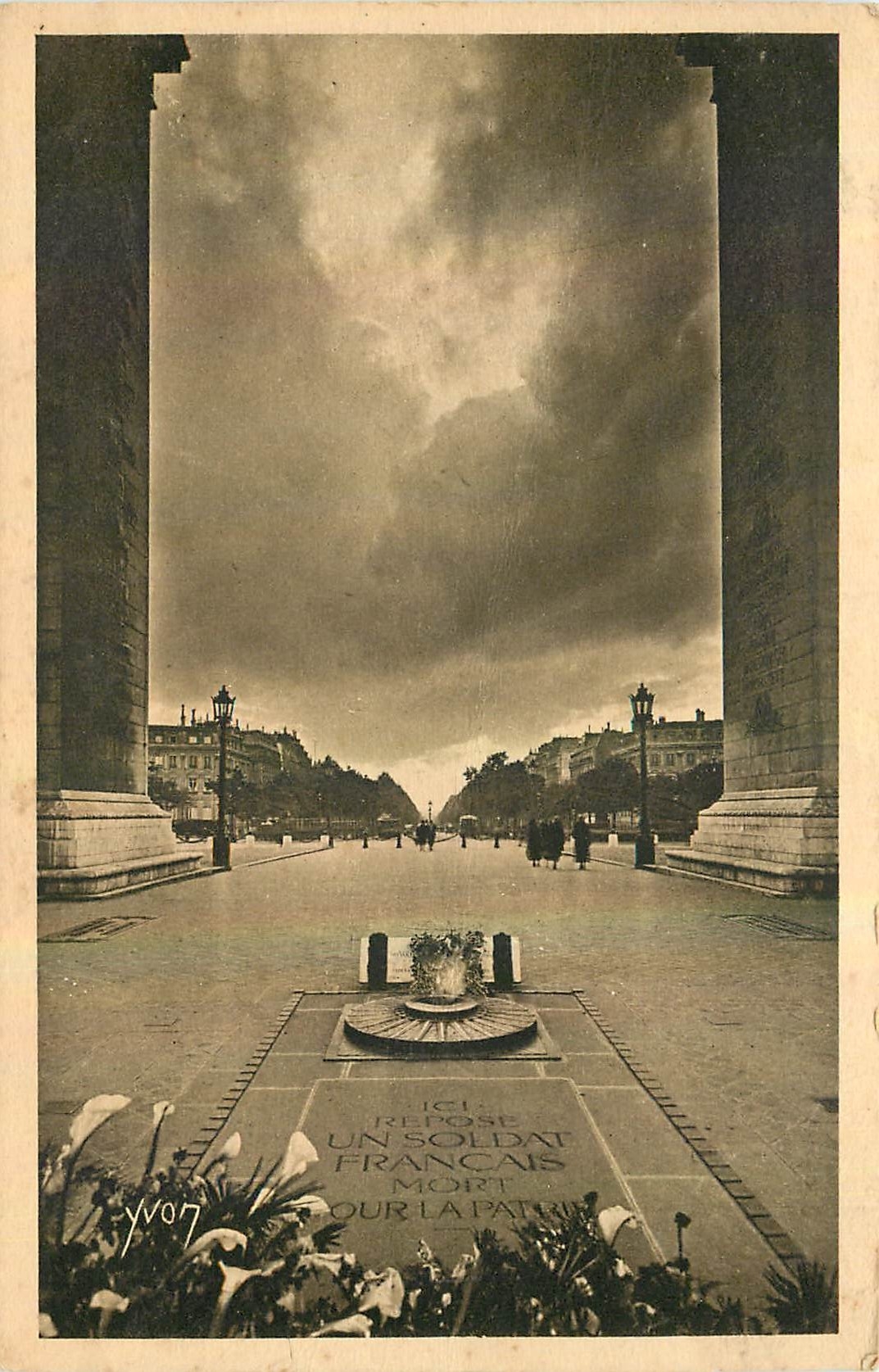 CPA Paris en flanant La Tombe du Soldat Inconnu 