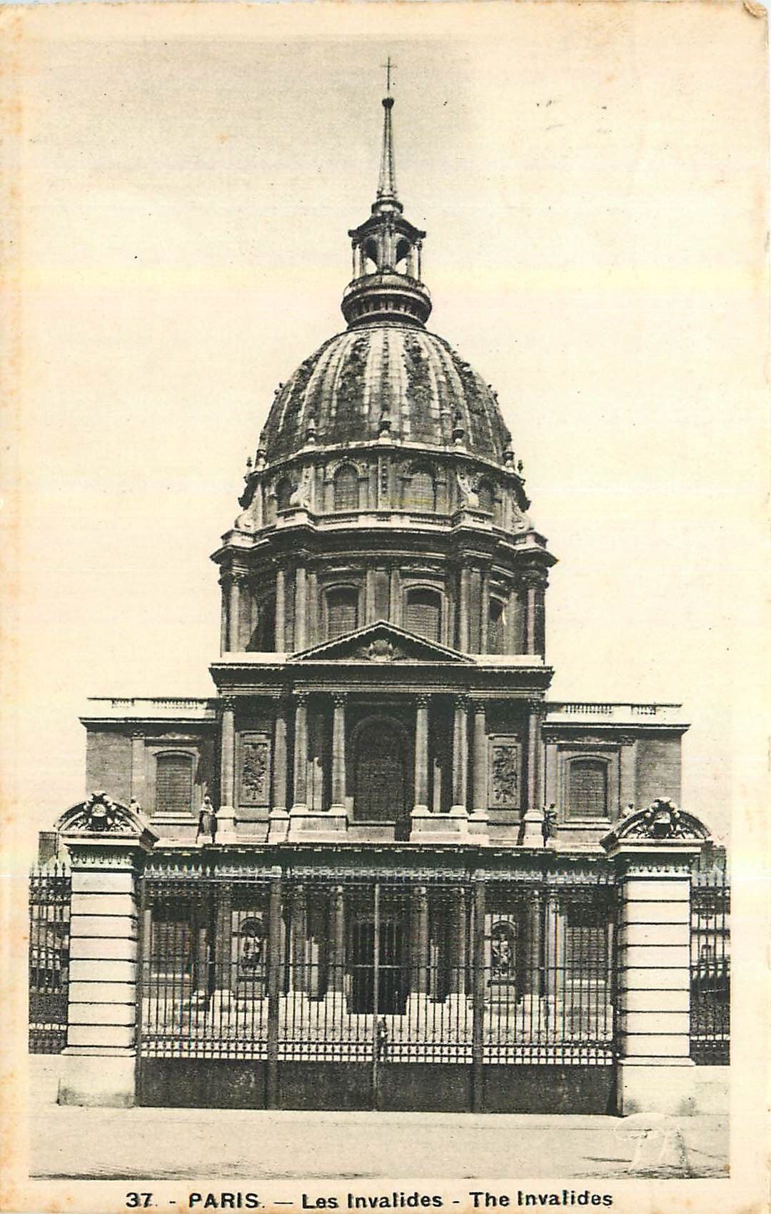 CPA Paris les Invalides 