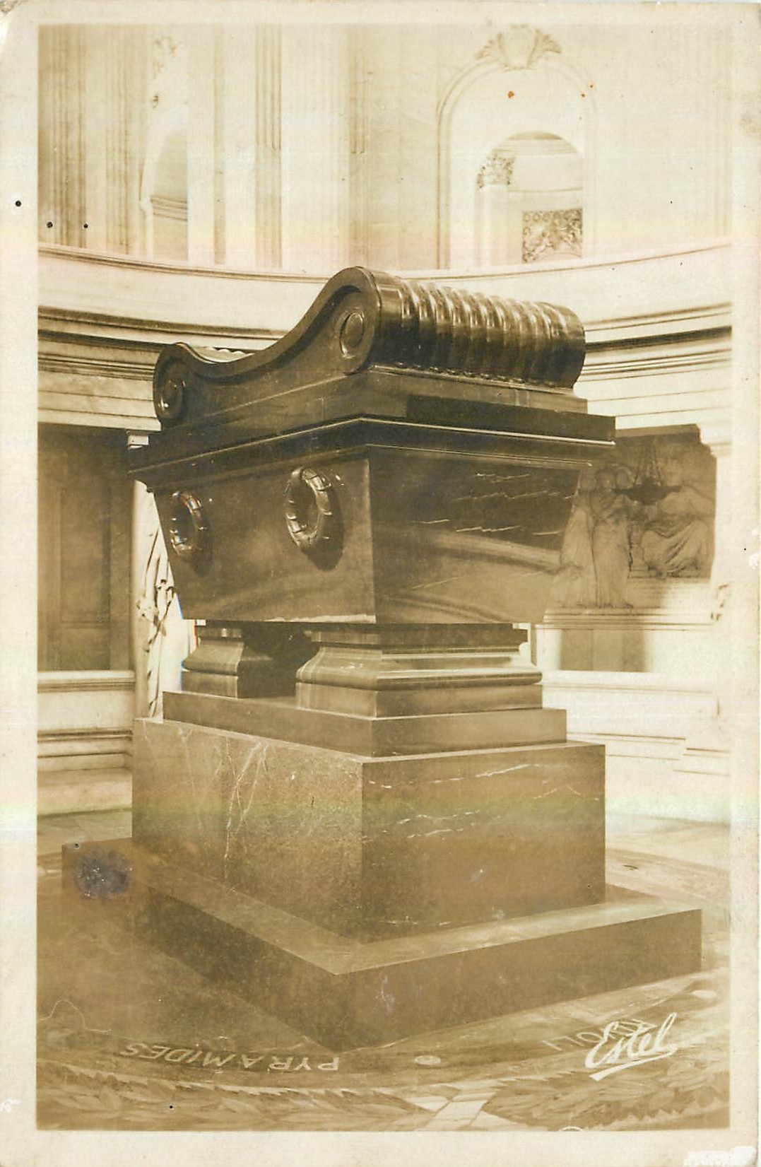 CPA Paris Tombeau de Napoleon 