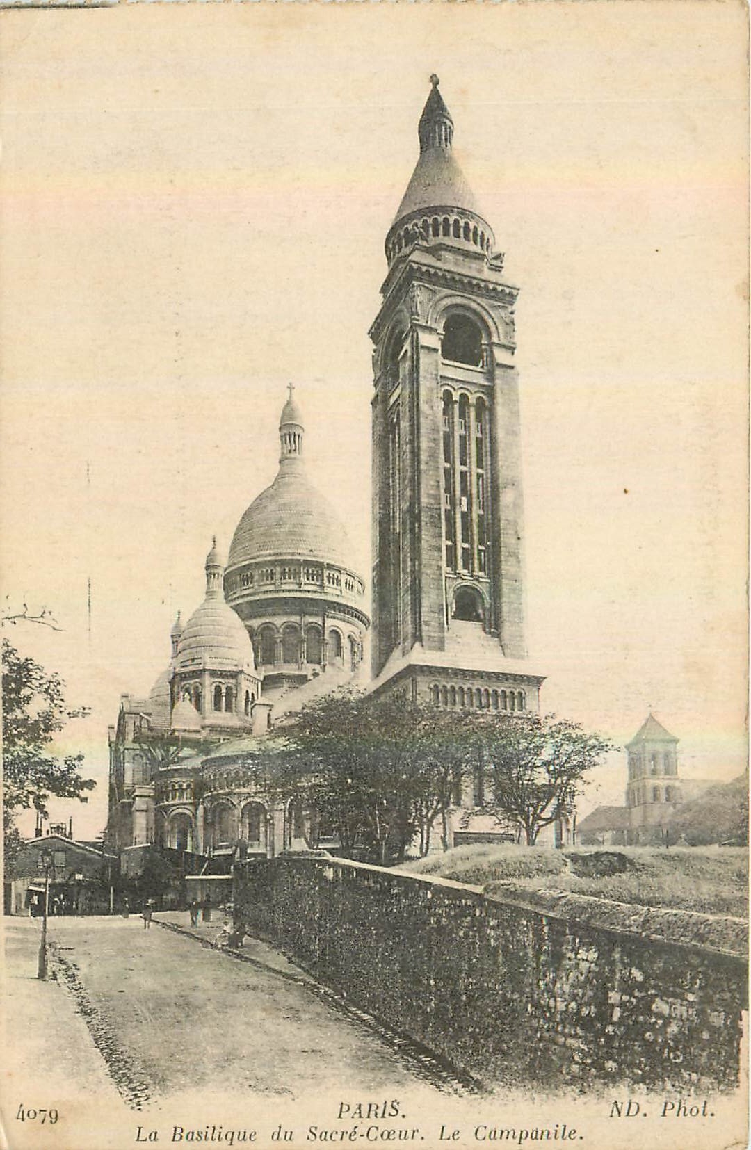 CPA Paris la Basilique du Sacre Coeur le Campanile 