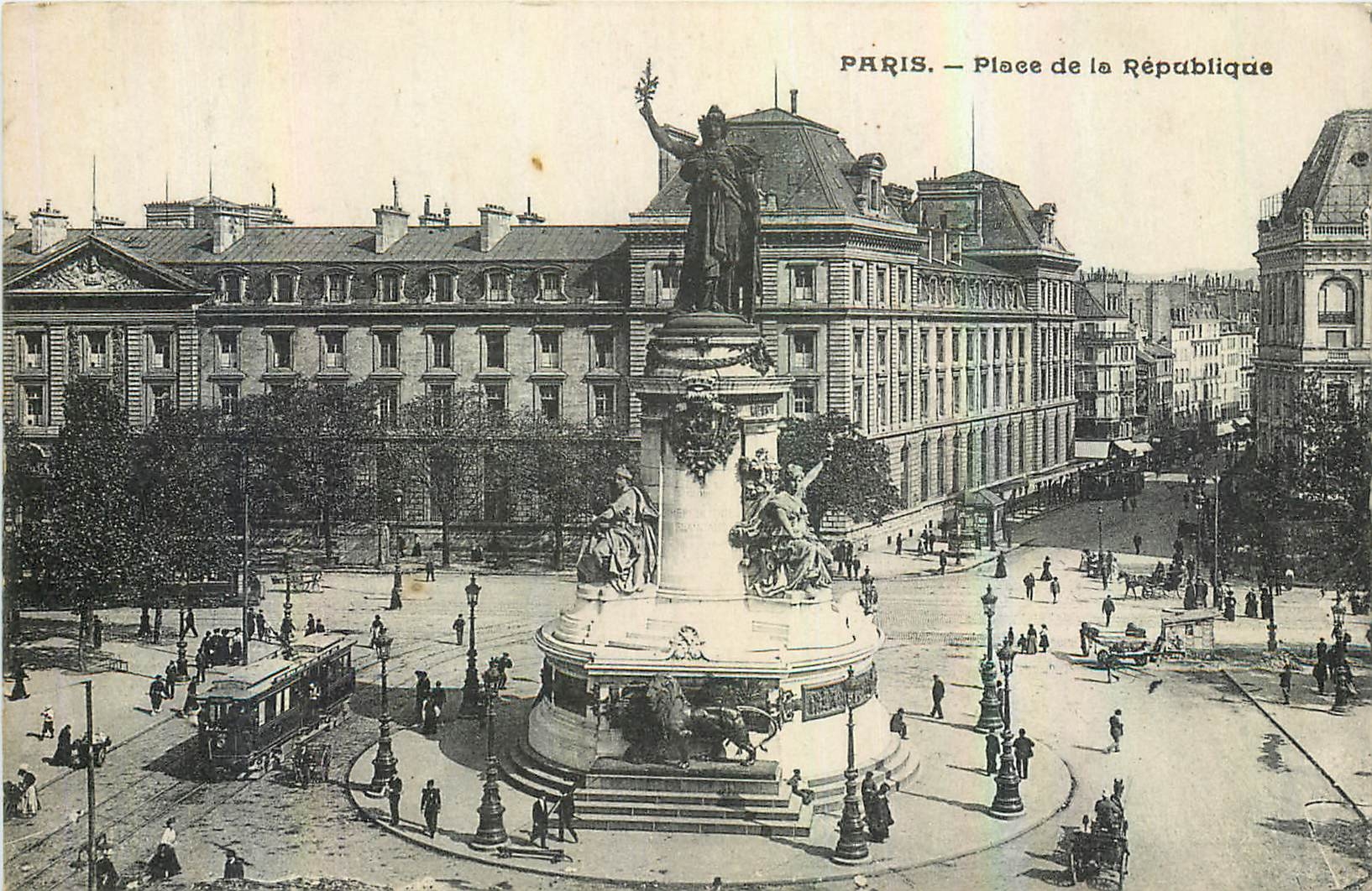 CPA Paris Place de la Republique 