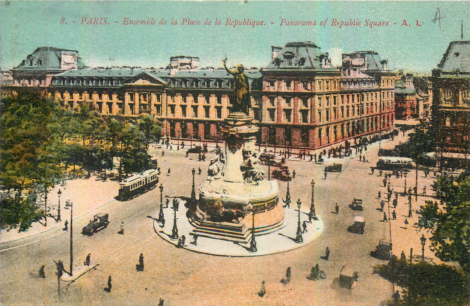 CPA Paris Ensemble de la Place de la Republique 
