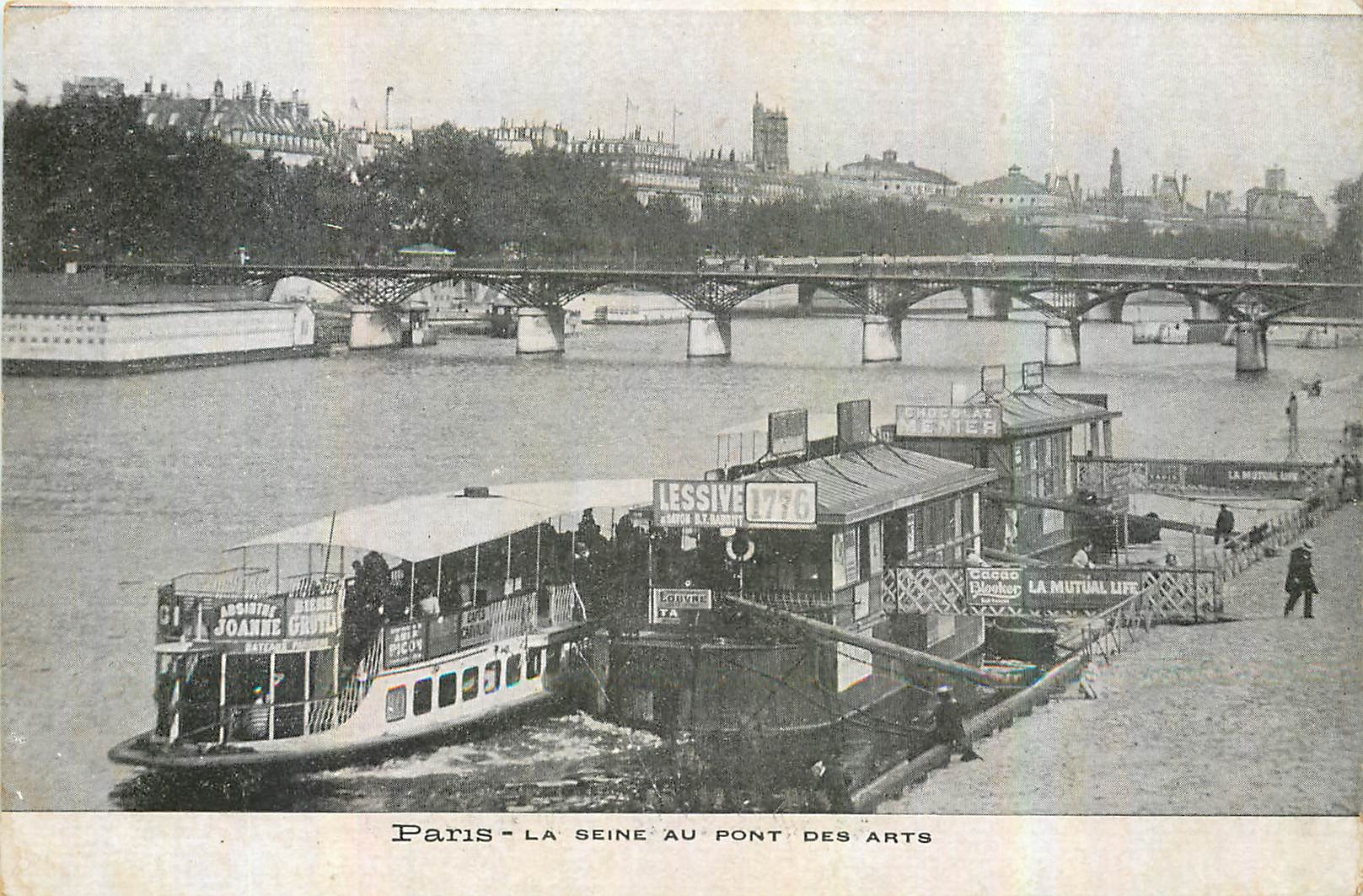 CPA Paris la Seine au Pont des Arts Bateaux