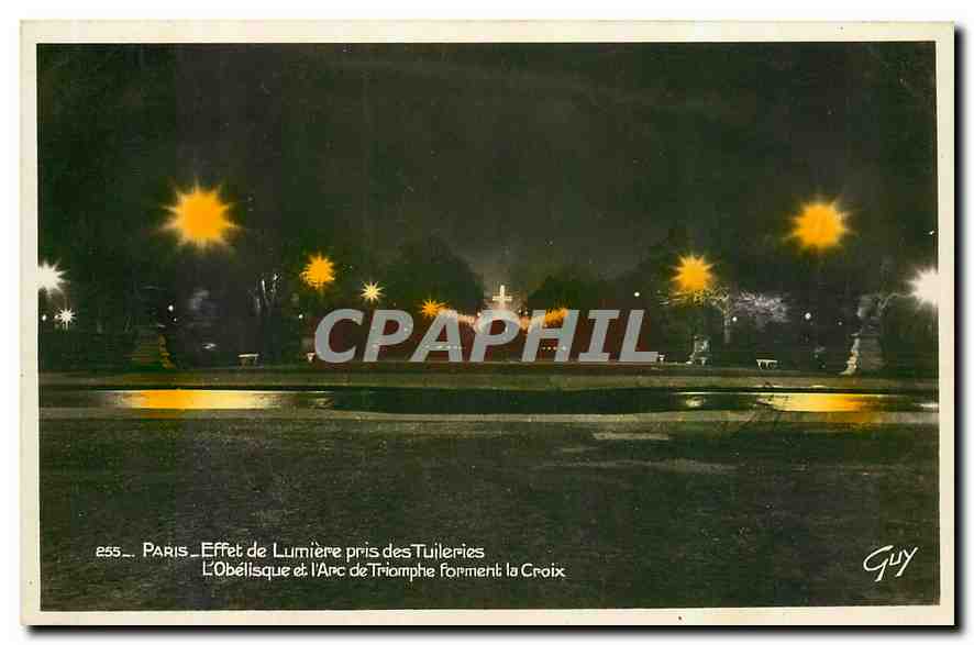 CPA Paris Effet de Lumiere pris des Tuileries l'Obelisque et l'arc de Triomphe forment la Croix 