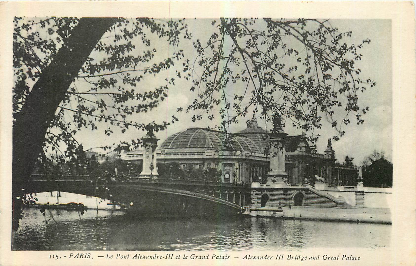 CPA Paris le pont alexandre III et le Grand Palais 