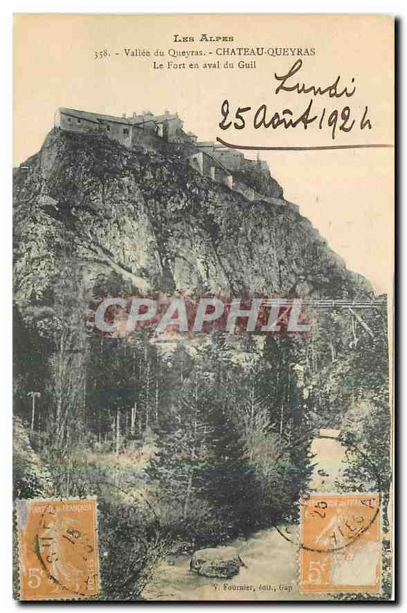 CPA Les Alpes Vallee du Queyras Chateau Queyras le Font en aval du Guil 