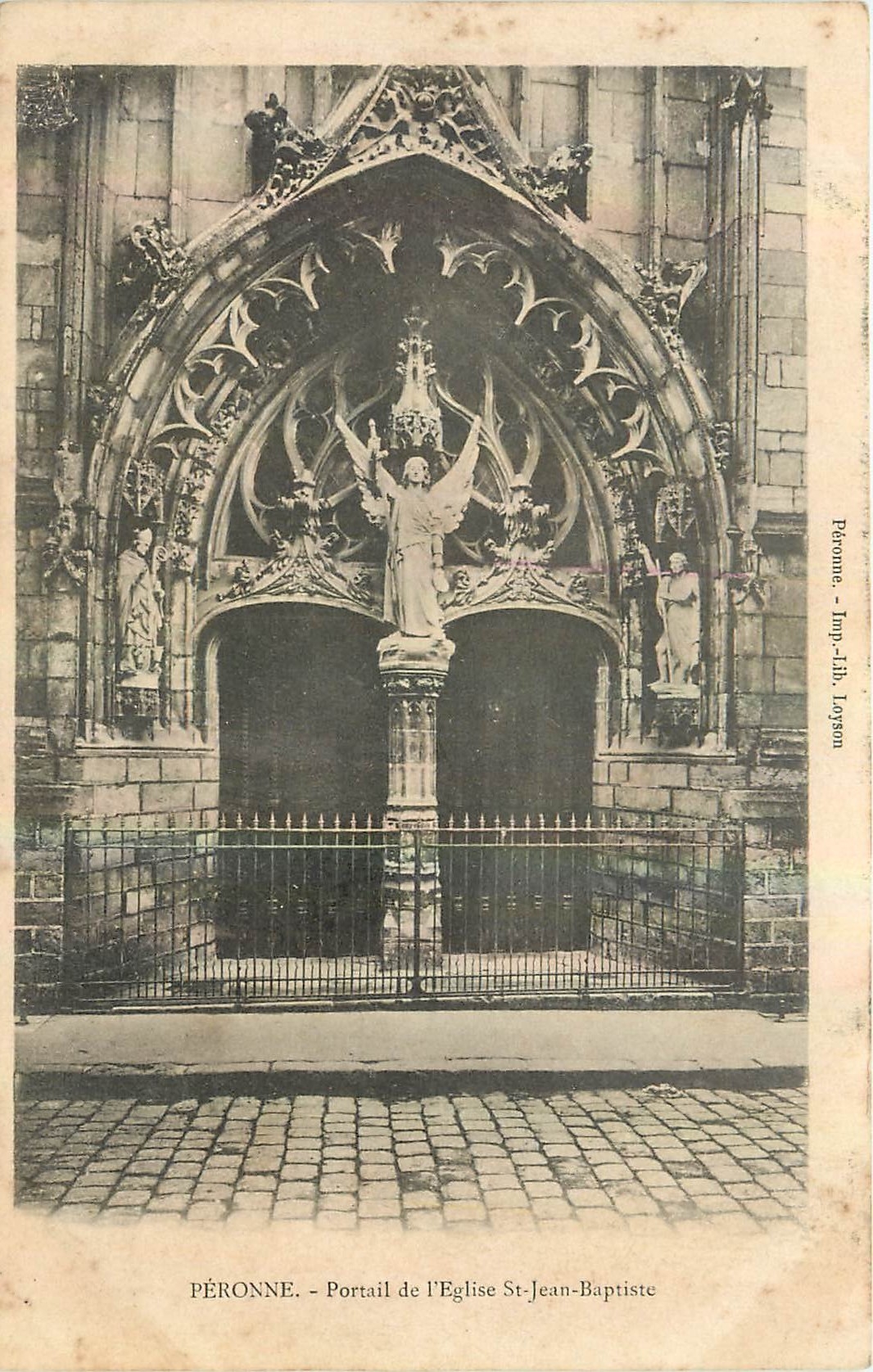 CPA Peronne Portail de l'Eglise St Jean Baptiste 