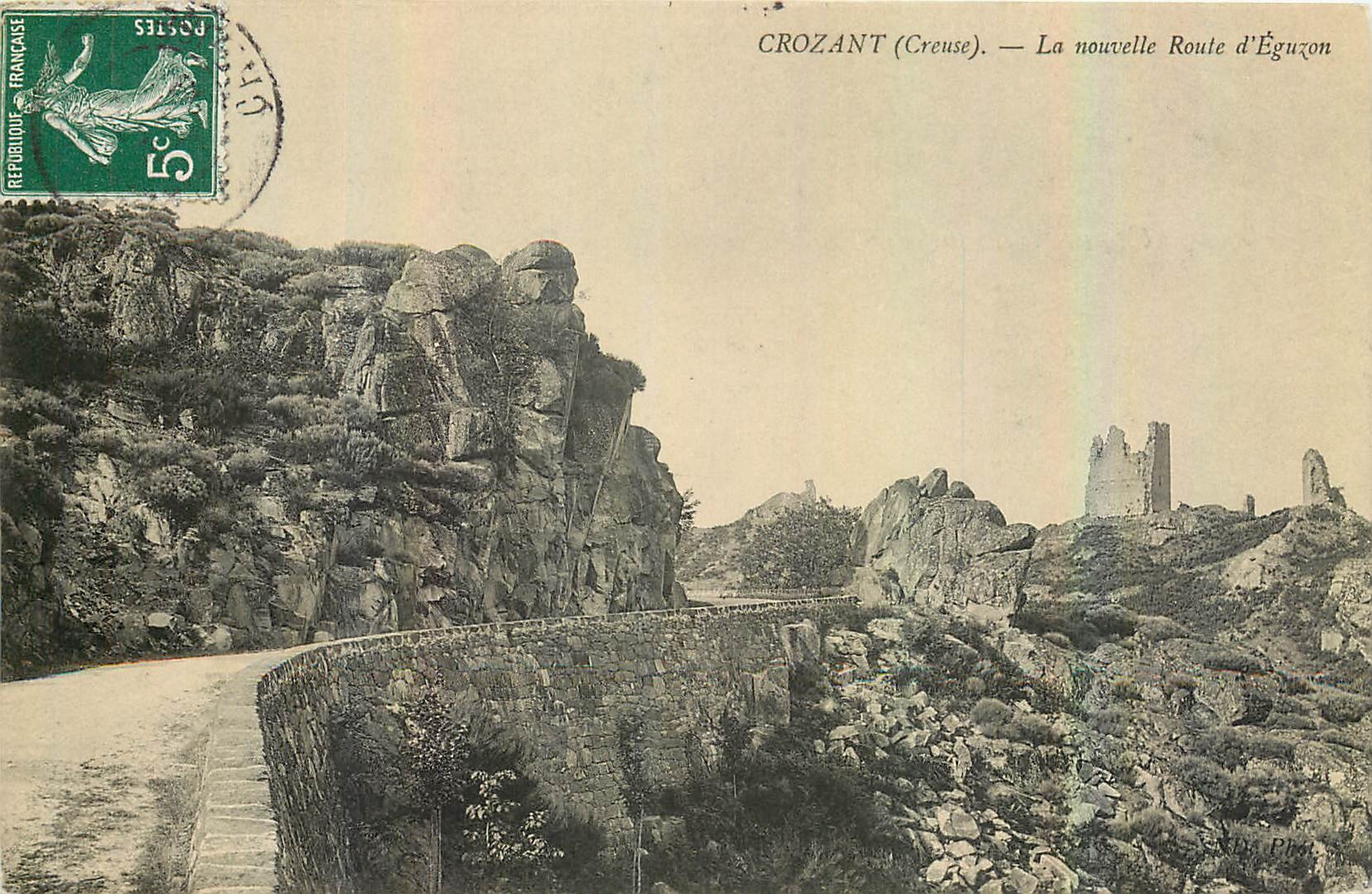 CPA Crozant Creuse la Nouvelle Route d'Eguzon 