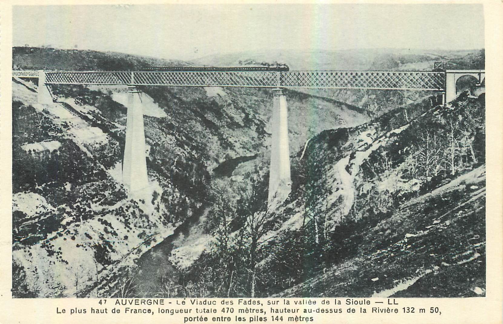 CPA Auvergne le Viaduc des Fades sur la Vallee de la Sioule Le plus haut de France 
